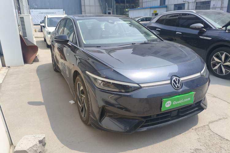 Used Volkswagen ID.7 VIZZION 2024 First Edition Front Right 45 Deg