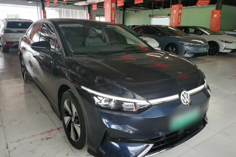 Used Volkswagen ID.7 VIZZION 2024 AIR model Front Right 45 Deg