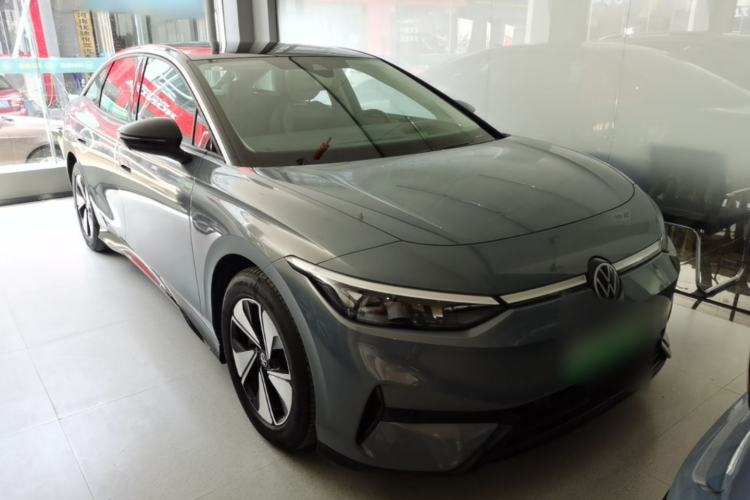 Used Volkswagen ID.7 VIZZION 2024 AIR model Front Right 45 Deg