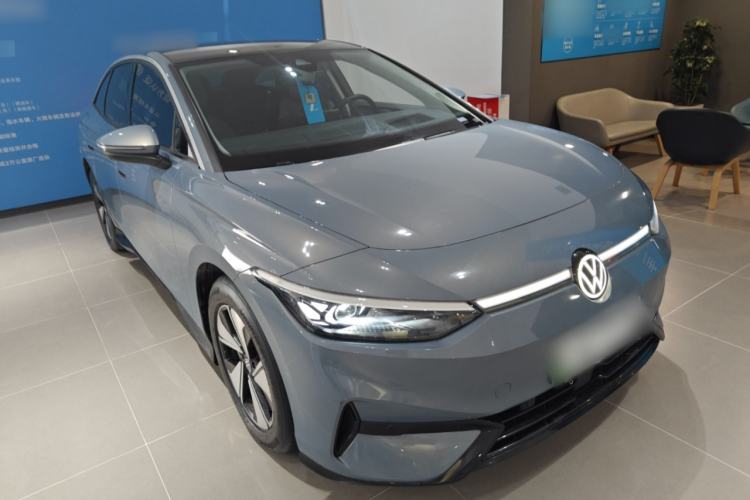 Used Volkswagen ID.7 VIZZION 2024 AIR model Front Right 45 Deg