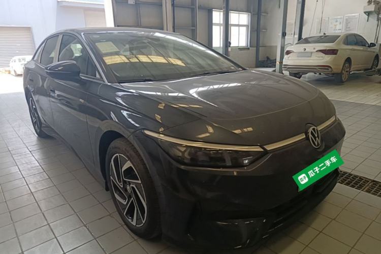 Used Volkswagen ID.7 VIZZION 2024 PRO Model Front Right 45 Deg