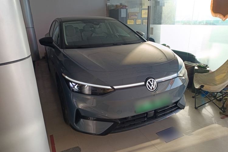 Used Volkswagen ID.7 VIZZION 2024 First Edition Front Right 45 Deg