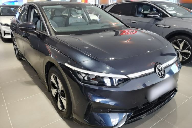 Used Volkswagen ID.7 VIZZION 2024 AIR model Front Right 45 Deg