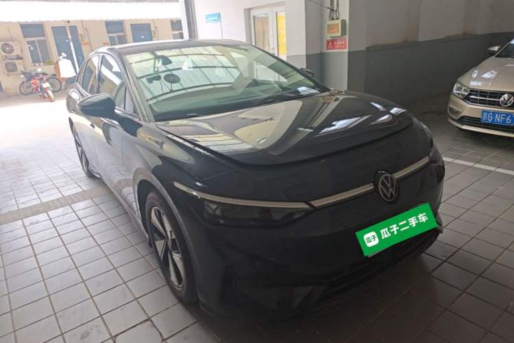 Used Volkswagen ID.7 VIZZION 2024 AIR model Front Right 45 Deg