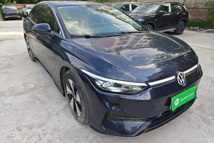 Used Volkswagen ID.7 VIZZION 2024 AIR model Front Right 45 Deg