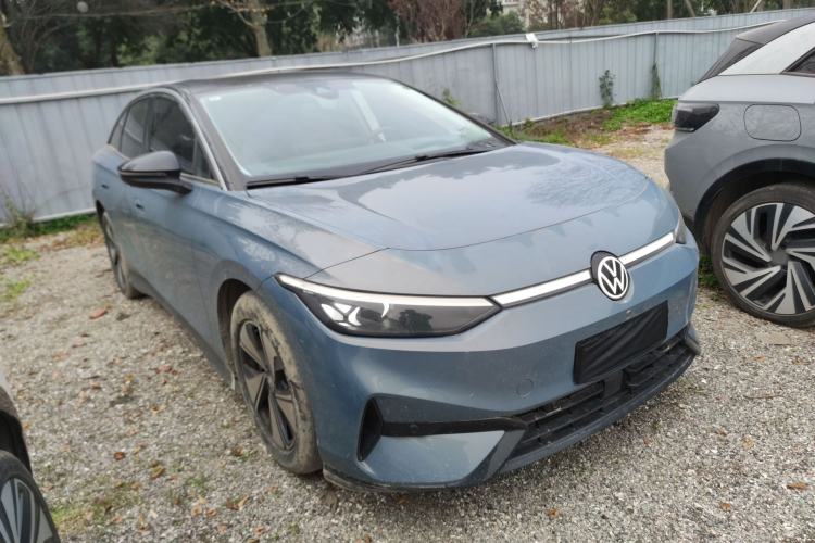 Used Volkswagen ID.7 VIZZION 2024 AIR model Front Right 45 Deg