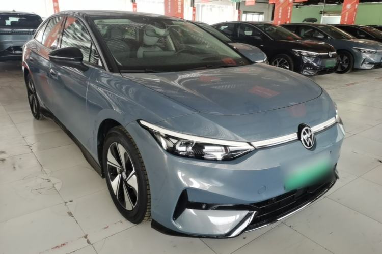 Used Volkswagen ID.7 VIZZION 2024 AIR model Front Right 45 Deg