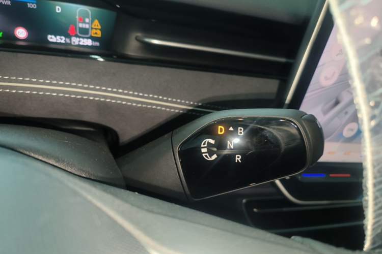 Used Volkswagen ID.7 VIZZION 2024 PRO Model Gear Lever