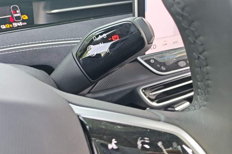 Used Volkswagen ID.7 VIZZION 2024 PRO Model Gear Lever