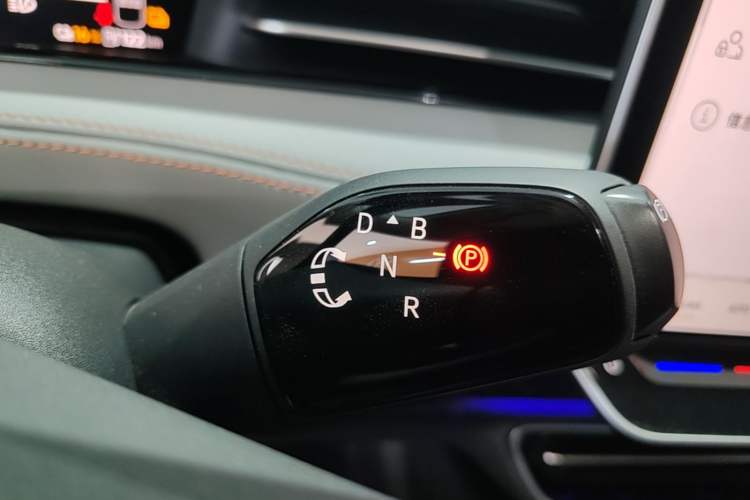 Used Volkswagen ID.7 VIZZION 2024 AIR model Gear Lever