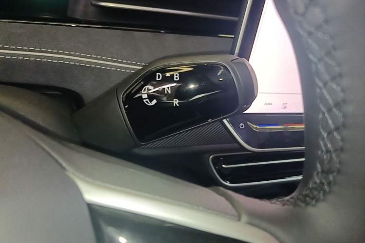 Used Volkswagen ID.7 VIZZION 2024 PRO Model Gear Lever