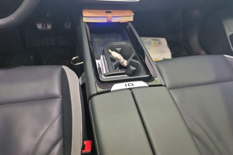 Used Volkswagen ID.7 VIZZION 2024 PRO Model Gear Lever