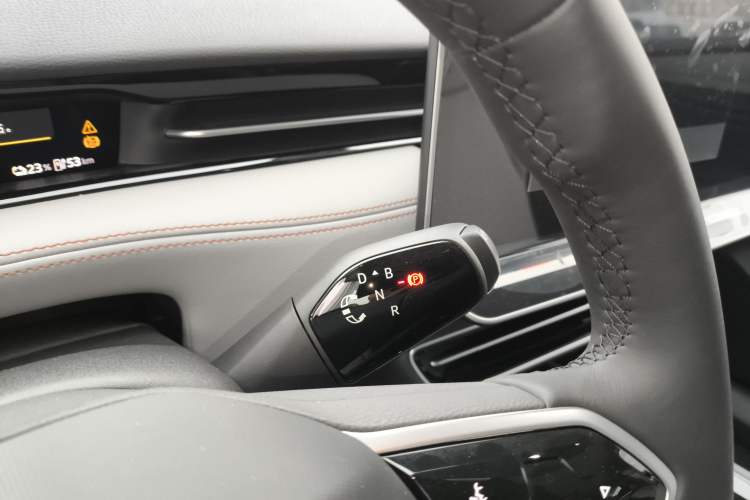Used Volkswagen ID.7 VIZZION 2024 AIR model Gear Lever