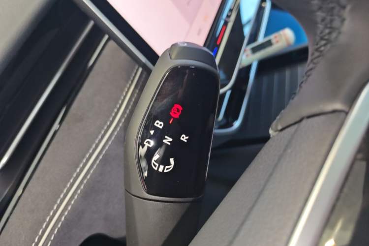 Used Volkswagen ID.7 VIZZION 2024 PRO Model Gear Lever