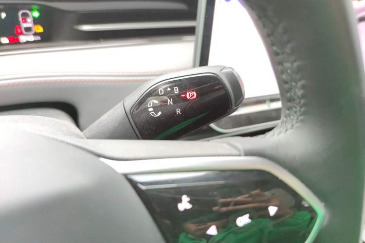 Used Volkswagen ID.7 VIZZION 2024 AIR model Gear Lever