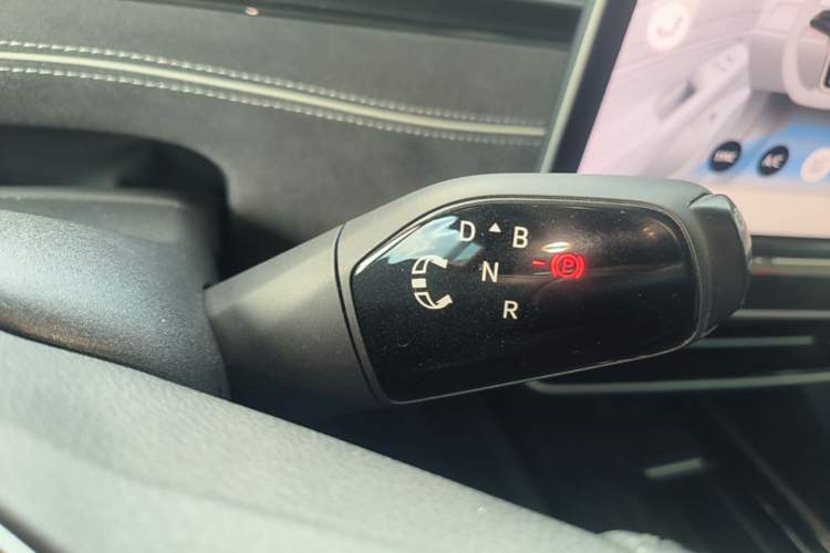 Used Volkswagen ID.7 VIZZION 2024 First Edition Gear Lever