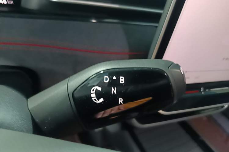 Used Volkswagen ID.7 VIZZION 2024 PRIME Gear Lever