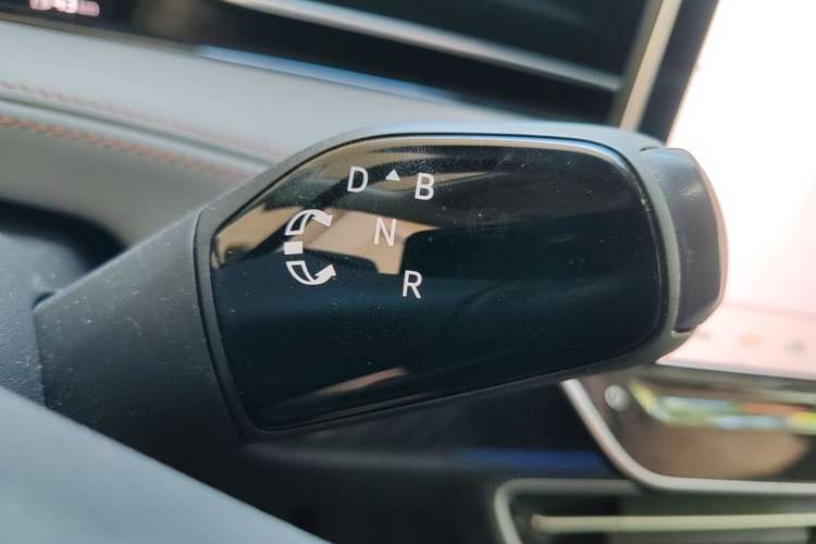 Used Volkswagen ID.7 VIZZION 2024 AIR model Gear Lever