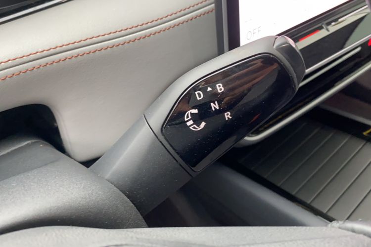 Used Volkswagen ID.7 VIZZION 2024 AIR model Gear Lever