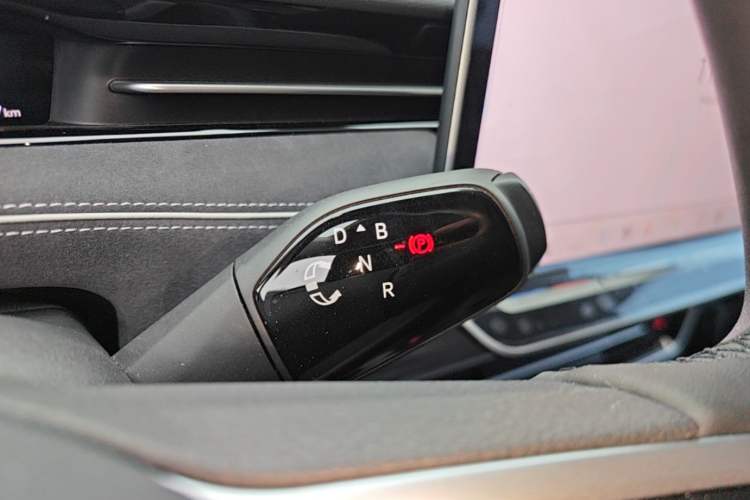 Used Volkswagen ID.7 VIZZION 2024 PRO Model Gear Lever