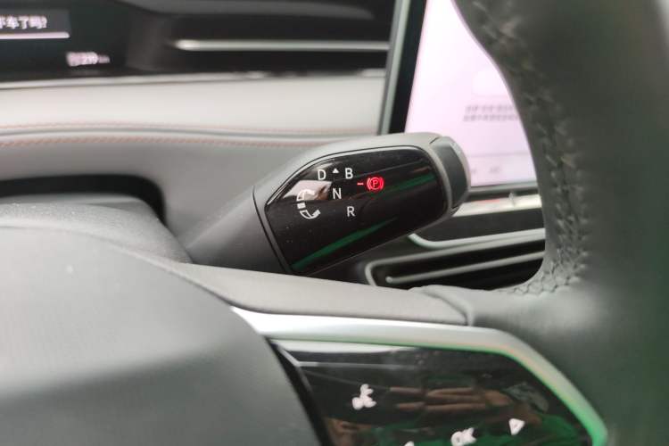 Used Volkswagen ID.7 VIZZION 2024 AIR model Gear Lever