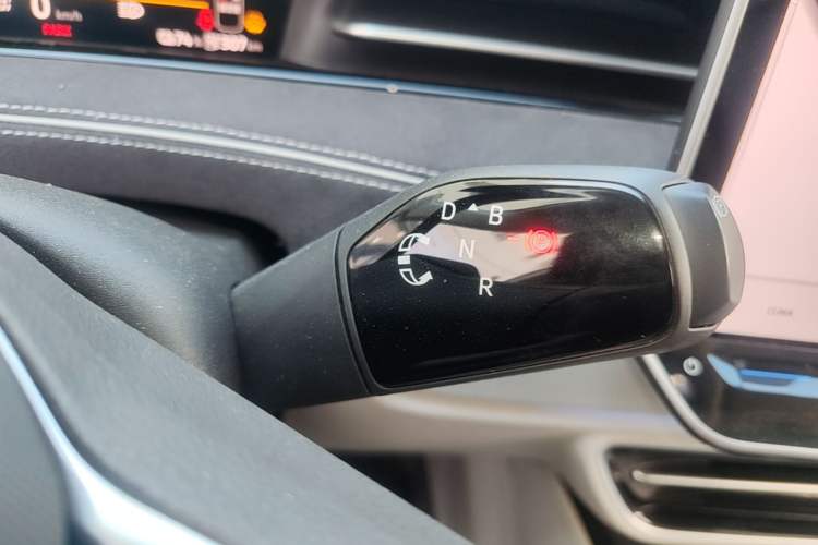 Used Volkswagen ID.7 VIZZION 2024 First Edition Gear Lever