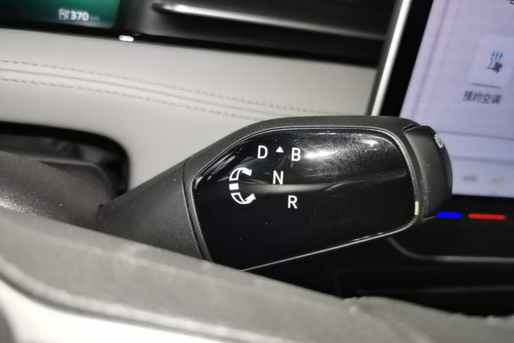 Used Volkswagen ID.7 VIZZION 2024 AIR model Gear Lever