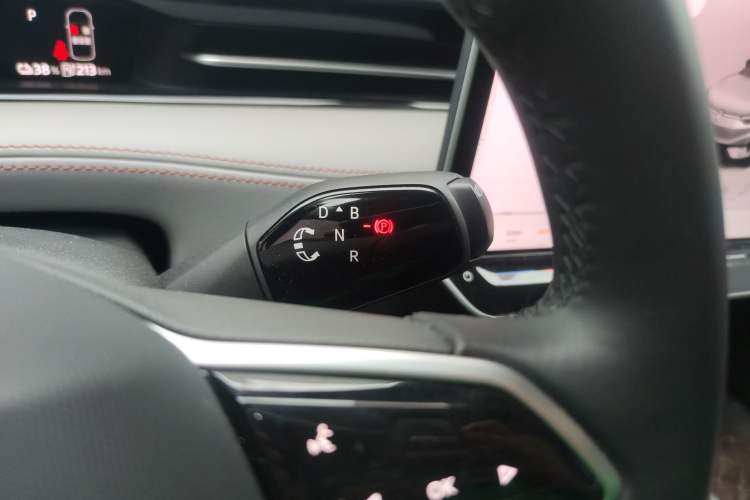 Used Volkswagen ID.7 VIZZION 2024 AIR model Gear Lever