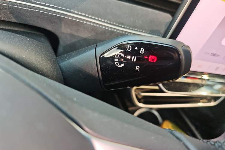 Used Volkswagen ID.7 VIZZION 2024 First Edition Gear Lever
