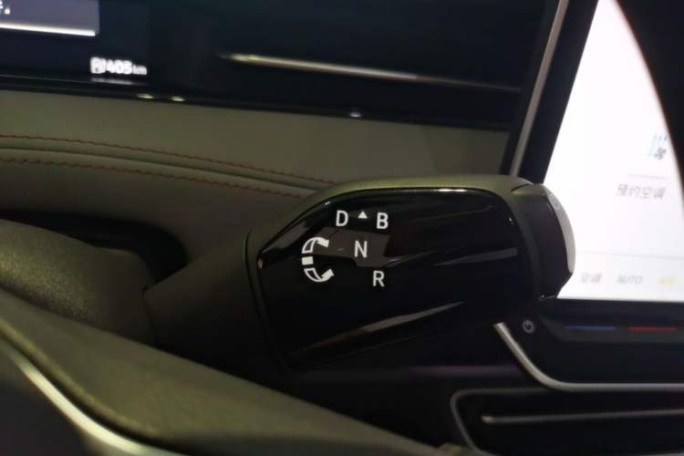 Used Volkswagen ID.7 VIZZION 2024 AIR model Gear Lever