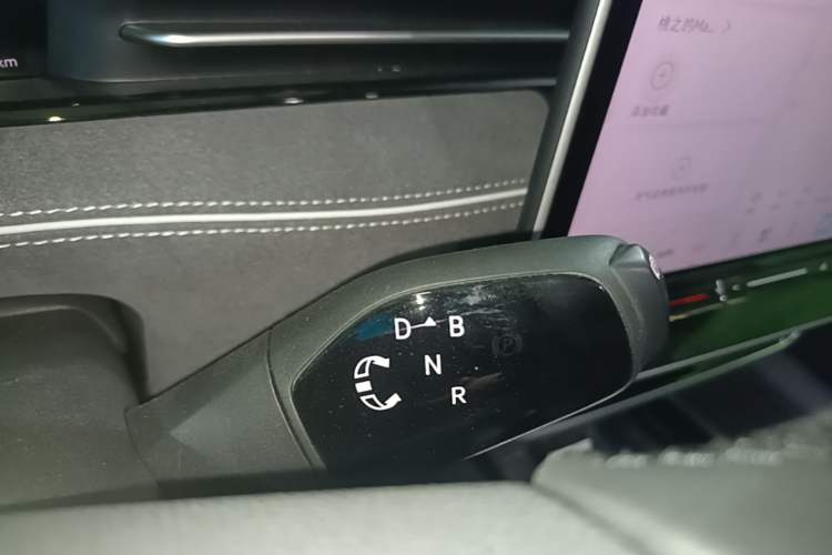 Used Volkswagen ID.7 VIZZION 2024 PRO Model Gear Lever