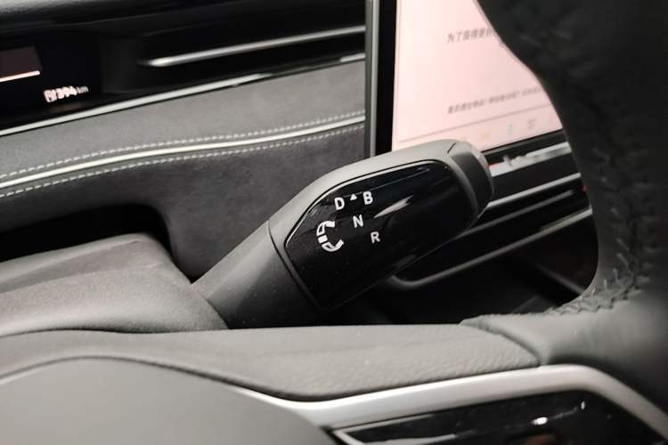 Used Volkswagen ID.7 VIZZION 2024 PRO Model Gear Lever