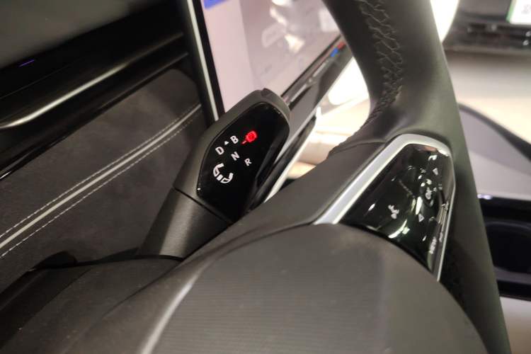 Used Volkswagen ID.7 VIZZION 2024 First Edition Gear Lever