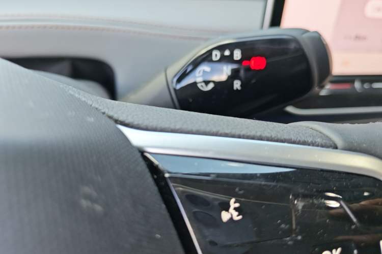 Used Volkswagen ID.7 VIZZION 2024 AIR model Gear Lever