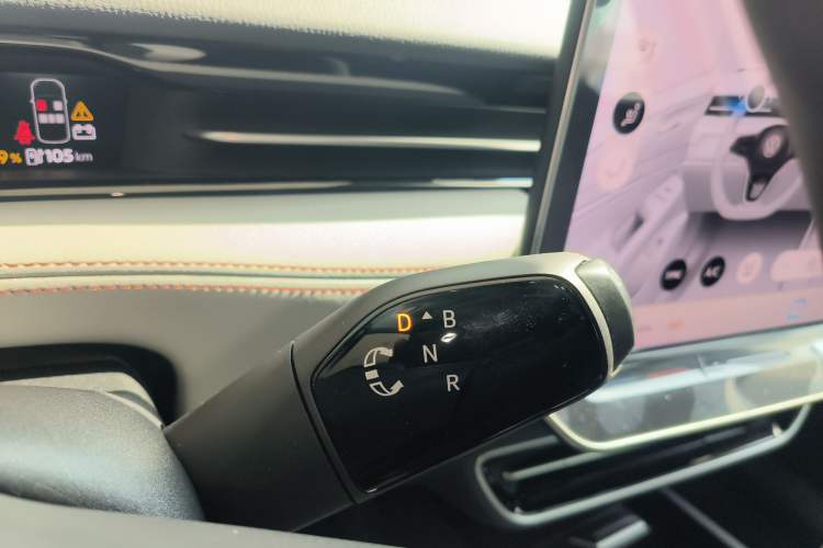Used Volkswagen ID.7 VIZZION 2024 AIR model Gear Lever