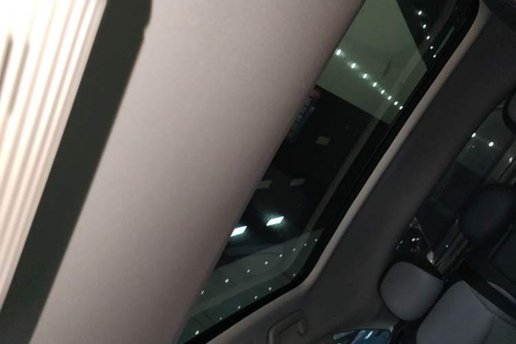 Used Volkswagen ID.7 VIZZION 2024 AIR model Headliner
