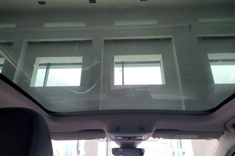Used Volkswagen ID.7 VIZZION 2024 PRO Model Headliner