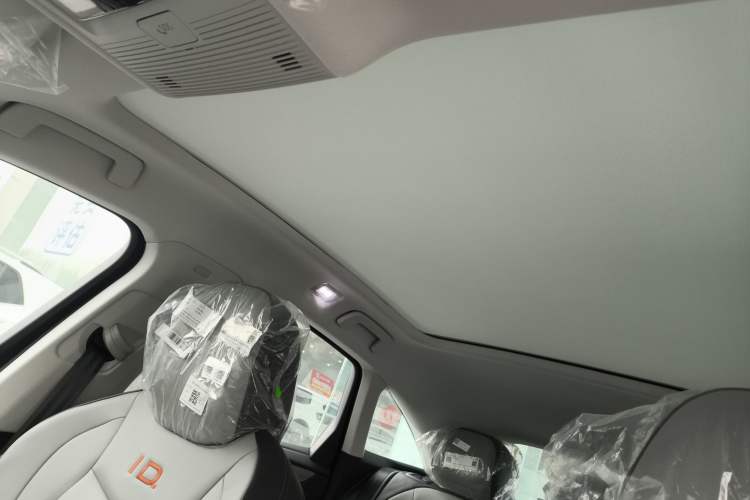 Used Volkswagen ID.7 VIZZION 2024 AIR model Headliner