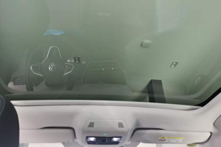 Used Volkswagen ID.7 VIZZION 2024 AIR model Headliner
