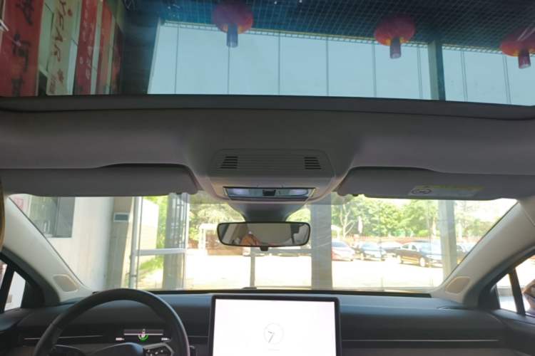 Used Volkswagen ID.7 VIZZION 2024 AIR model Headliner