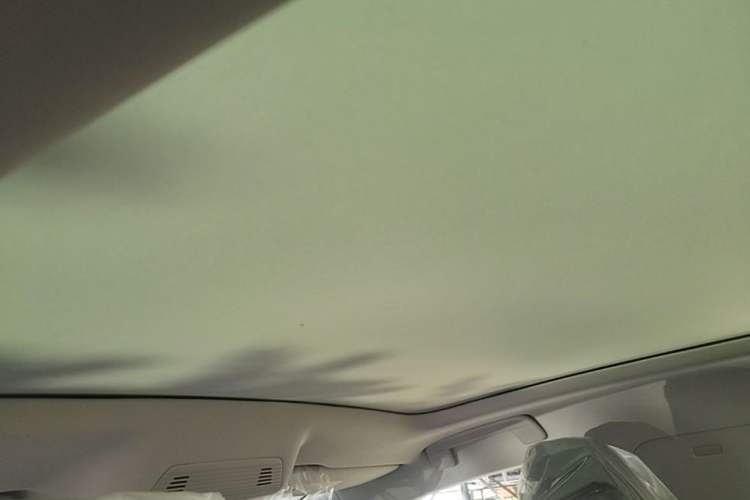 Used Volkswagen ID.7 VIZZION 2024 PRO Model Headliner