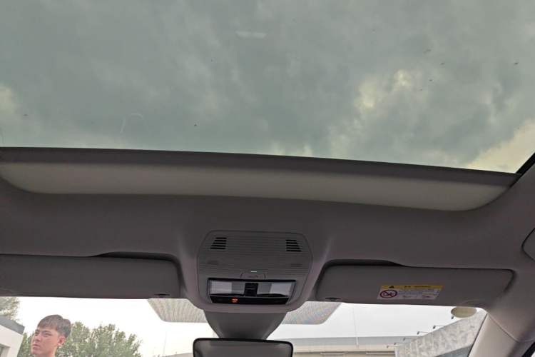 Used Volkswagen ID.7 VIZZION 2024 AIR model Headliner