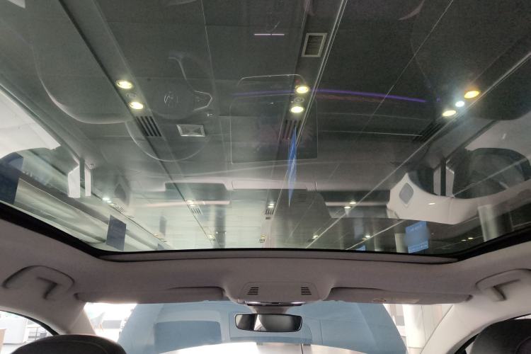 Used Volkswagen ID.7 VIZZION 2024 PRO Model Headliner
