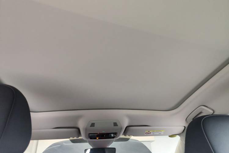 Used Volkswagen ID.7 VIZZION 2024 PRO Model Headliner
