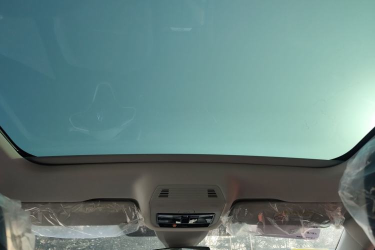Used Volkswagen ID.7 VIZZION 2024 PRO Model Headliner