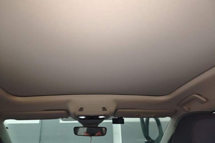 Used Volkswagen ID.7 VIZZION 2024 AIR model Headliner