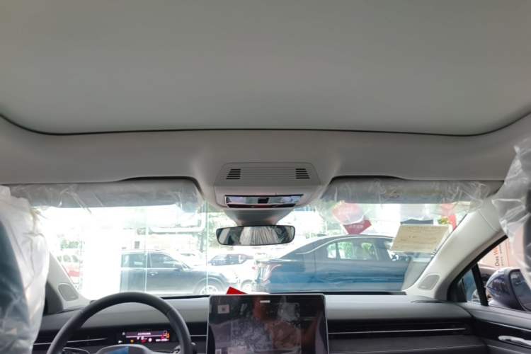 Used Volkswagen ID.7 VIZZION 2024 PRO Model Headliner