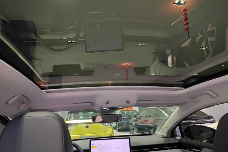 Used Volkswagen ID.7 VIZZION 2024 AIR model Headliner