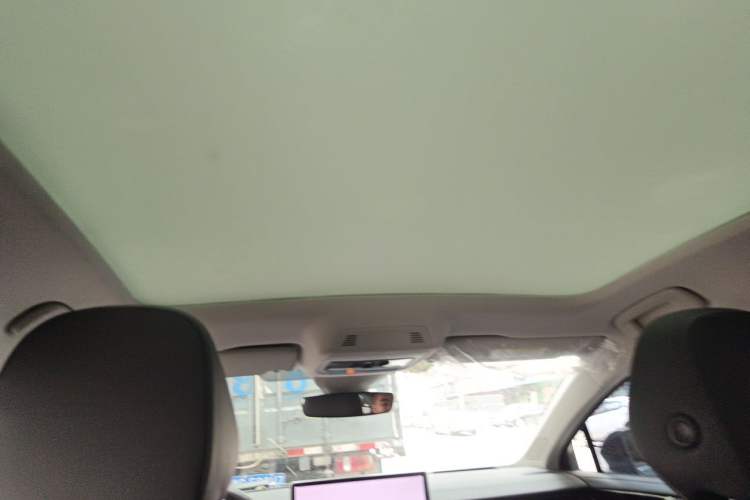 Used Volkswagen ID.7 VIZZION 2024 PRO Model Headliner
