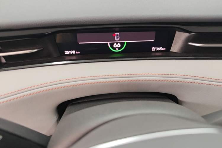 Used Volkswagen ID.7 VIZZION 2024 AIR model Instrument Cluster